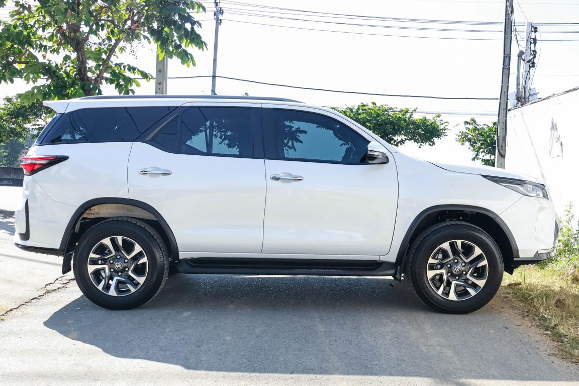 Toyota Fortuner 2.4G Leader 2023 *RK2129*